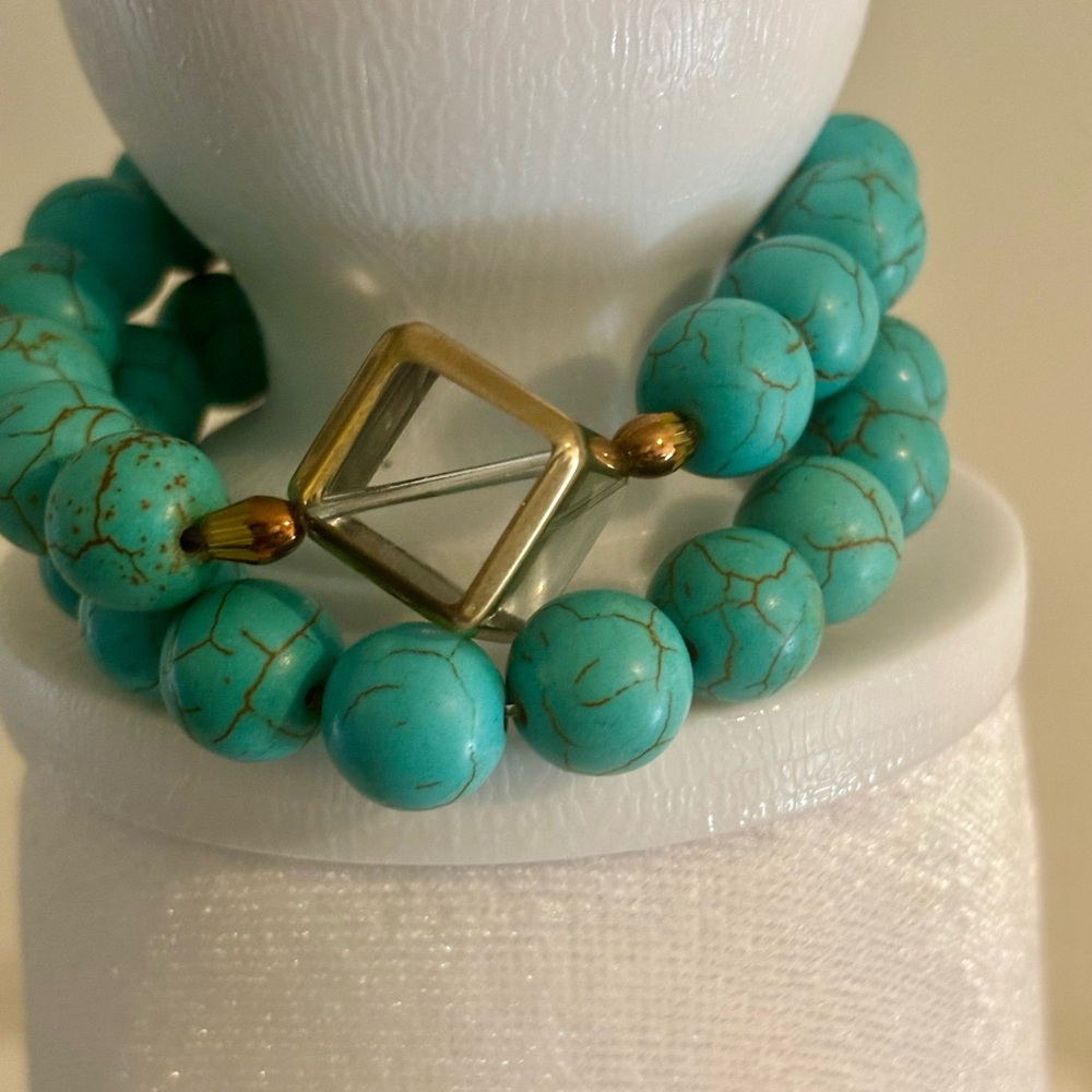 Turquoise Howlite Necklace Set NWOT - Picture 2 of 10